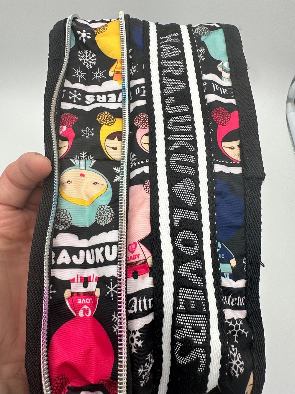 Vintage Harajuku Lovers Crossbody Nylon Messenger Bag Limited Edition Purse Y2K - Picture 7 of 16